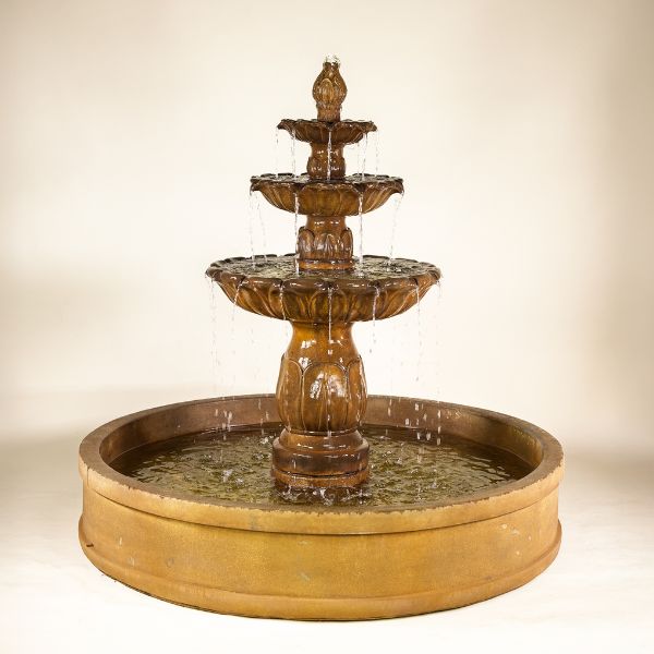 Arcea Malibu Pond Fountain in action against light brown background.