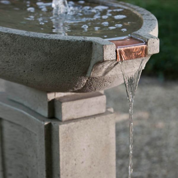 Austin Fountain in action up close.