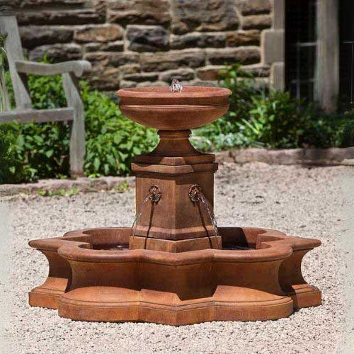 Beauvais Fountain on gravel in action