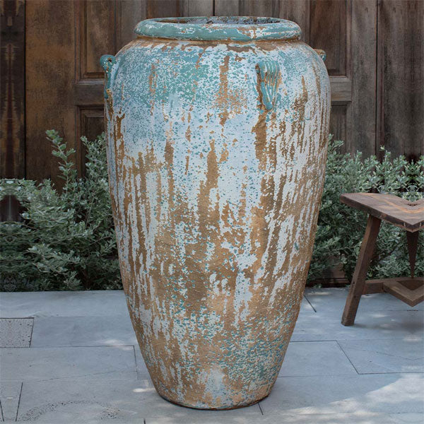 Jar Planters Collection Image of Paestum Jar Planter - Vicolo Como - S/1 in the backyard.