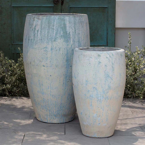 Planter Sets Collection Image of Tamarack Planter  - Vicolo Bianco - S/2 in the backyard.
