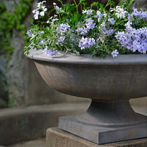 Apsley Urn Planter, Large filled with purple flower upclose