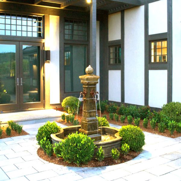 Avignon Monaco Pond Fountain in action in the frontage of the house.