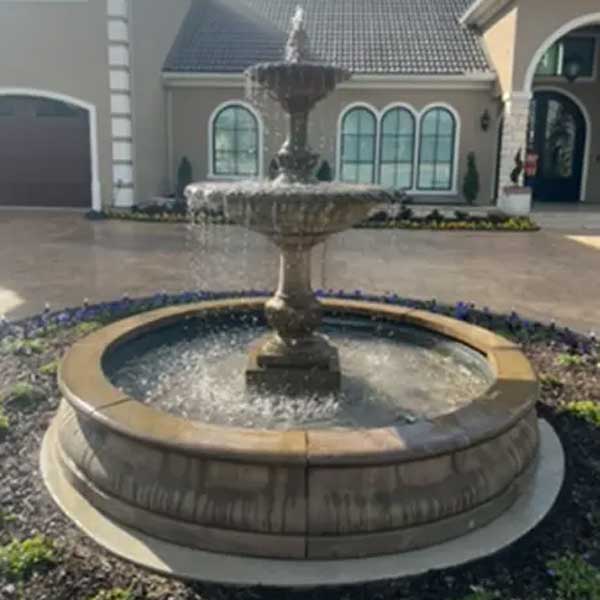 Charleston Fountain in Basin in front of the house upclose.