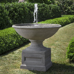 Condotti Outdoor Water Bubbler fountain in action on lawn