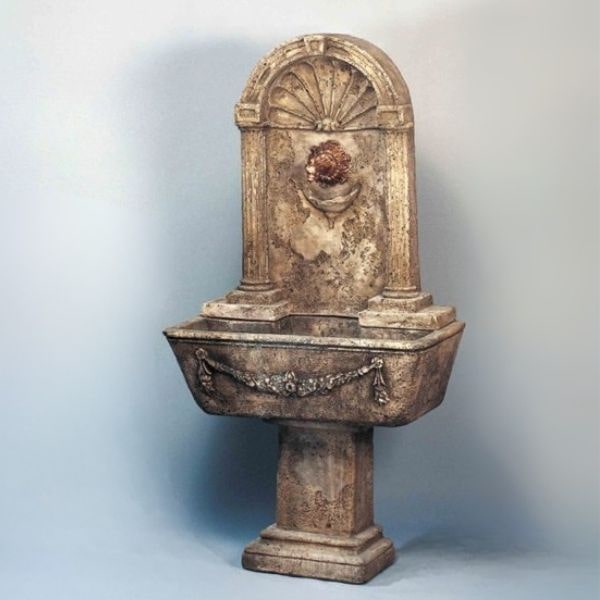 Foritalico Fountain for spout against gray background.
