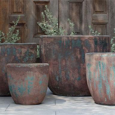 Mendocino Planter - Vicolo Rustico - S/4 on concrete in the backyard