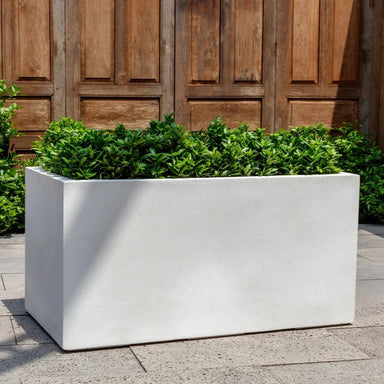 Sandal Planter 481818 S/1 in quartz premium filled with plants.
