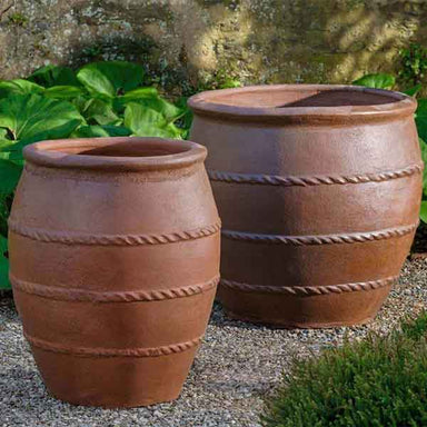 Tai Planter Natural rustic s/2 on the gravel in the garden