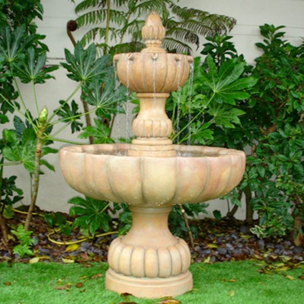 Urbino Grande Short Two Tier Fountain in action in the backyard.