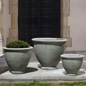﻿Berkeley Small Planter on concrete patio in different sizes