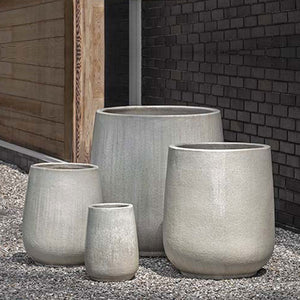 Caixa Planter-Antique Pearl - S/4 on gravel in the backyard