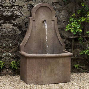 closerie wall fountain in action