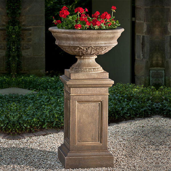 Coachhouse Urn Planter Campania International