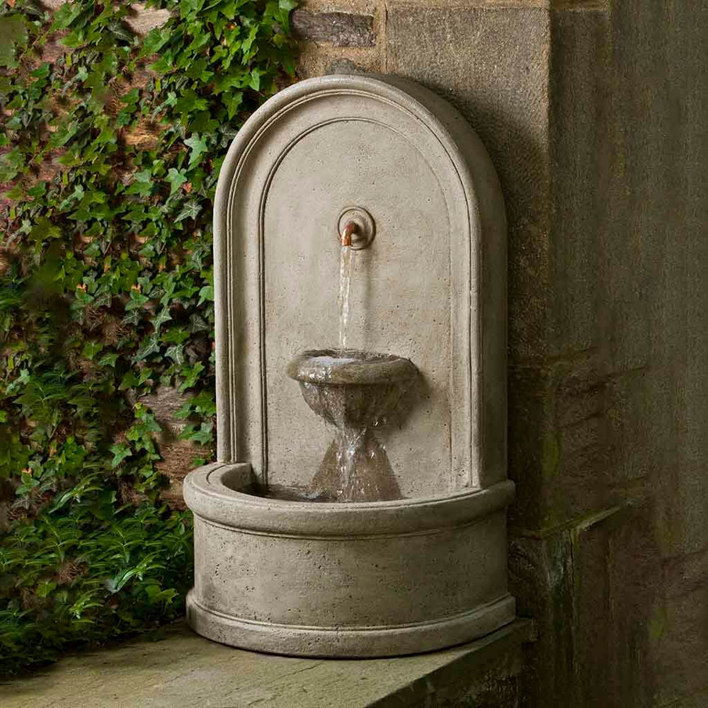 colonna fountain in action