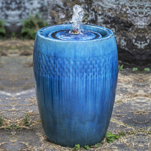 Malmo Fountain, Short-Mediterranean blue in action