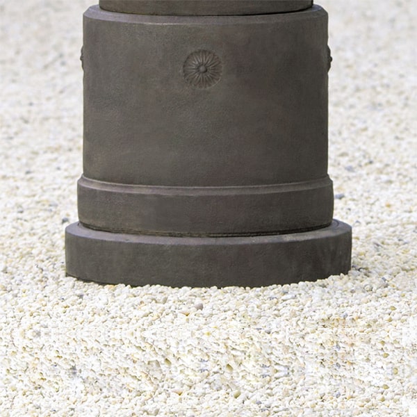 Medici Pedestal 2pcs on gravel Medici Pedestal 2pcs on gravel